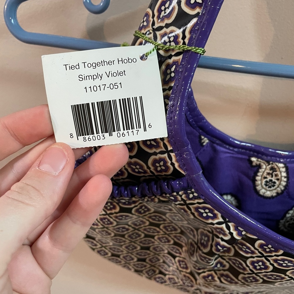 BNWT Vera Bradley tied together hobo - Picture 2 of 3